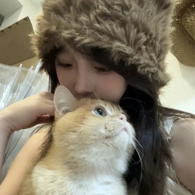 与幽灵同在的夏日 封面